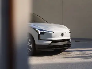 Volvo EX30 2026 - Foto ufficiali