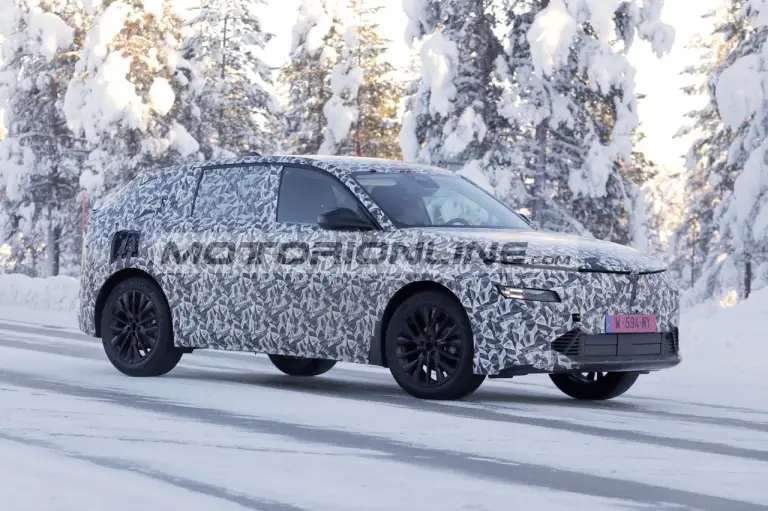 Lancia Gamma - Foto spia 25-2-2026 - 2