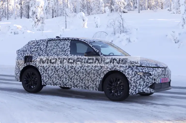 Lancia Gamma - Foto spia 25-2-2026 - 20