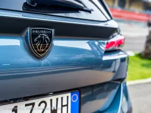 Peugeot 308 2026 - Primo Contatto