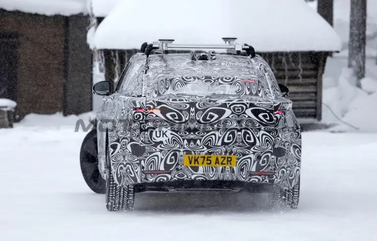 Range Rover Velar 2027 - Foto spia 27-02-2026 - 15