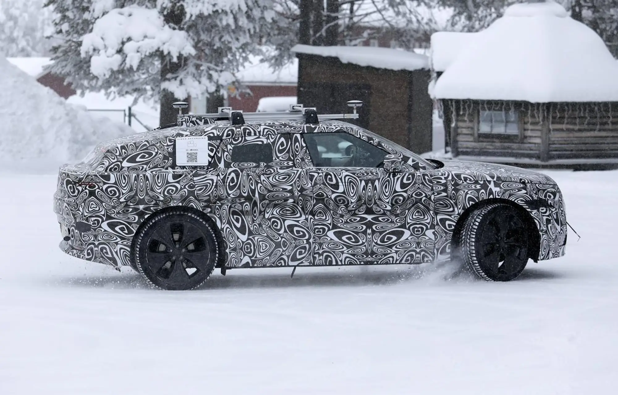 Range Rover Velar 2027 - Foto spia 27-02-2026 - 9