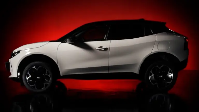 Alfa Romeo Junior Edizione Bianco - 1