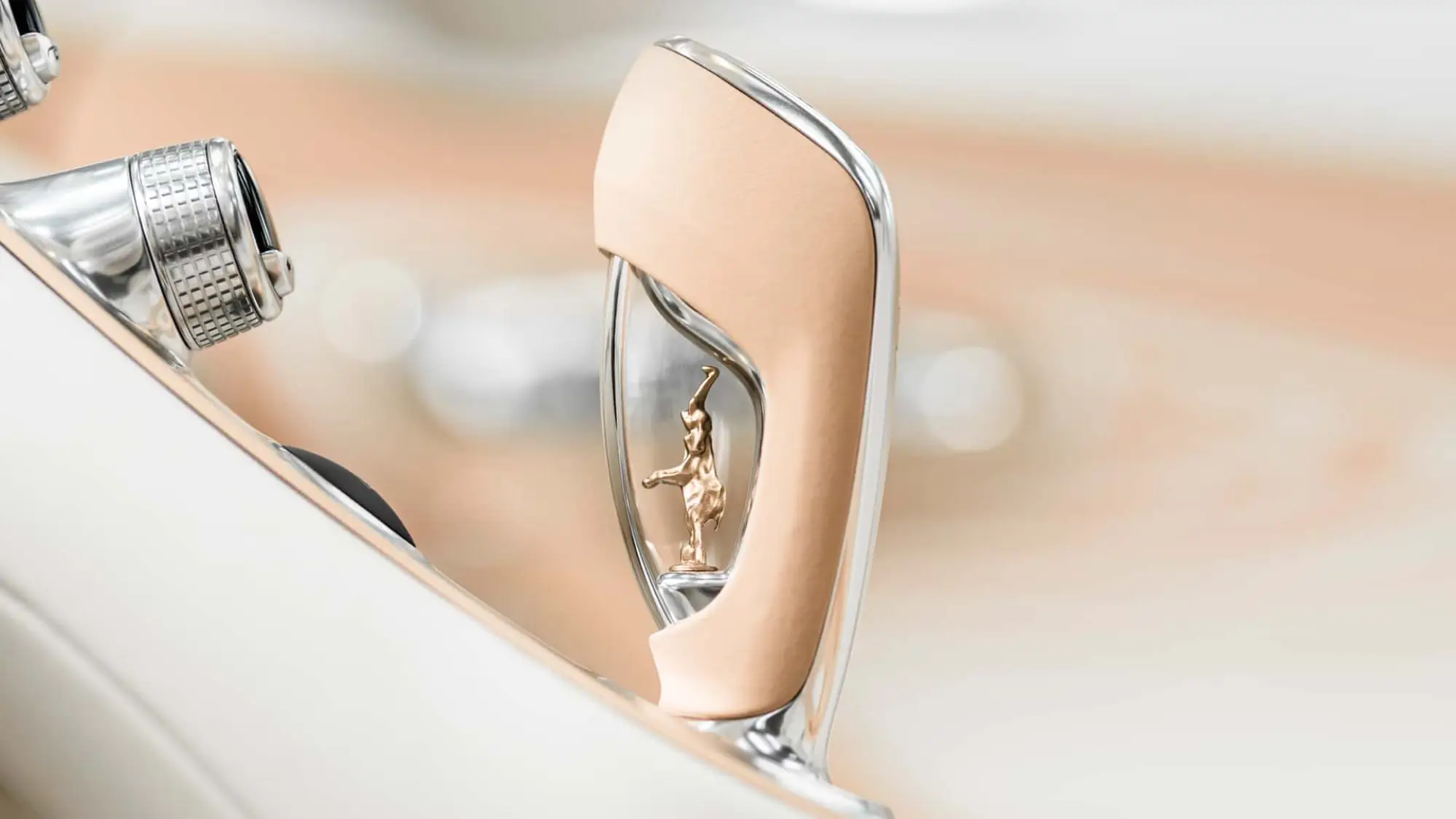 Bugatti Mistral La Perle Rare - 11