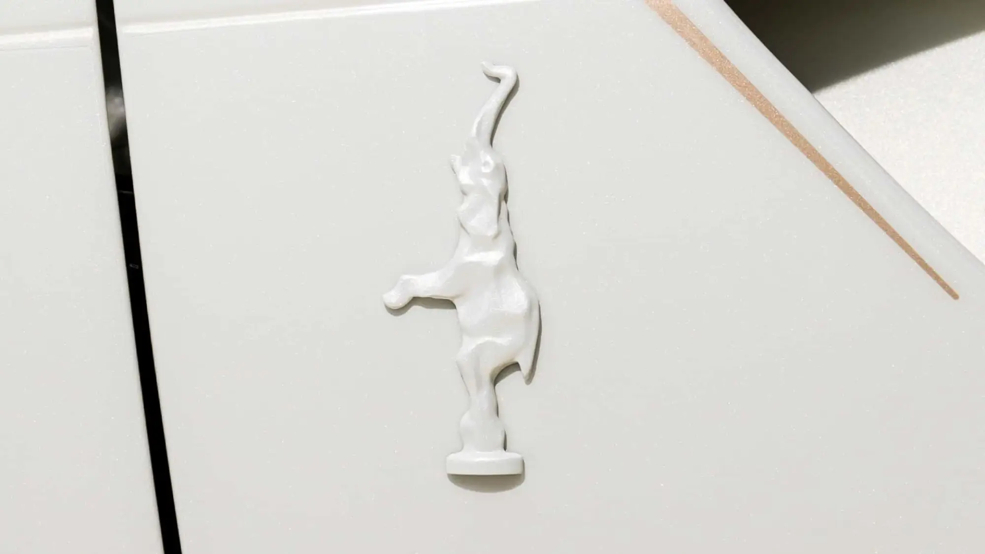 Bugatti Mistral La Perle Rare - 14