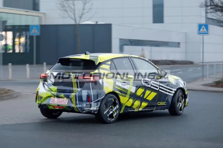 Opel Corsa GSE - Foto spia 2-3-2026 - 7
