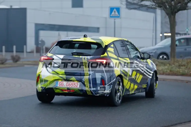 Opel Corsa GSE - Foto spia 2-3-2026 - 6