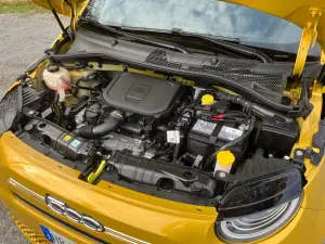 Fiat 500 Hybrid 2026 - Come va