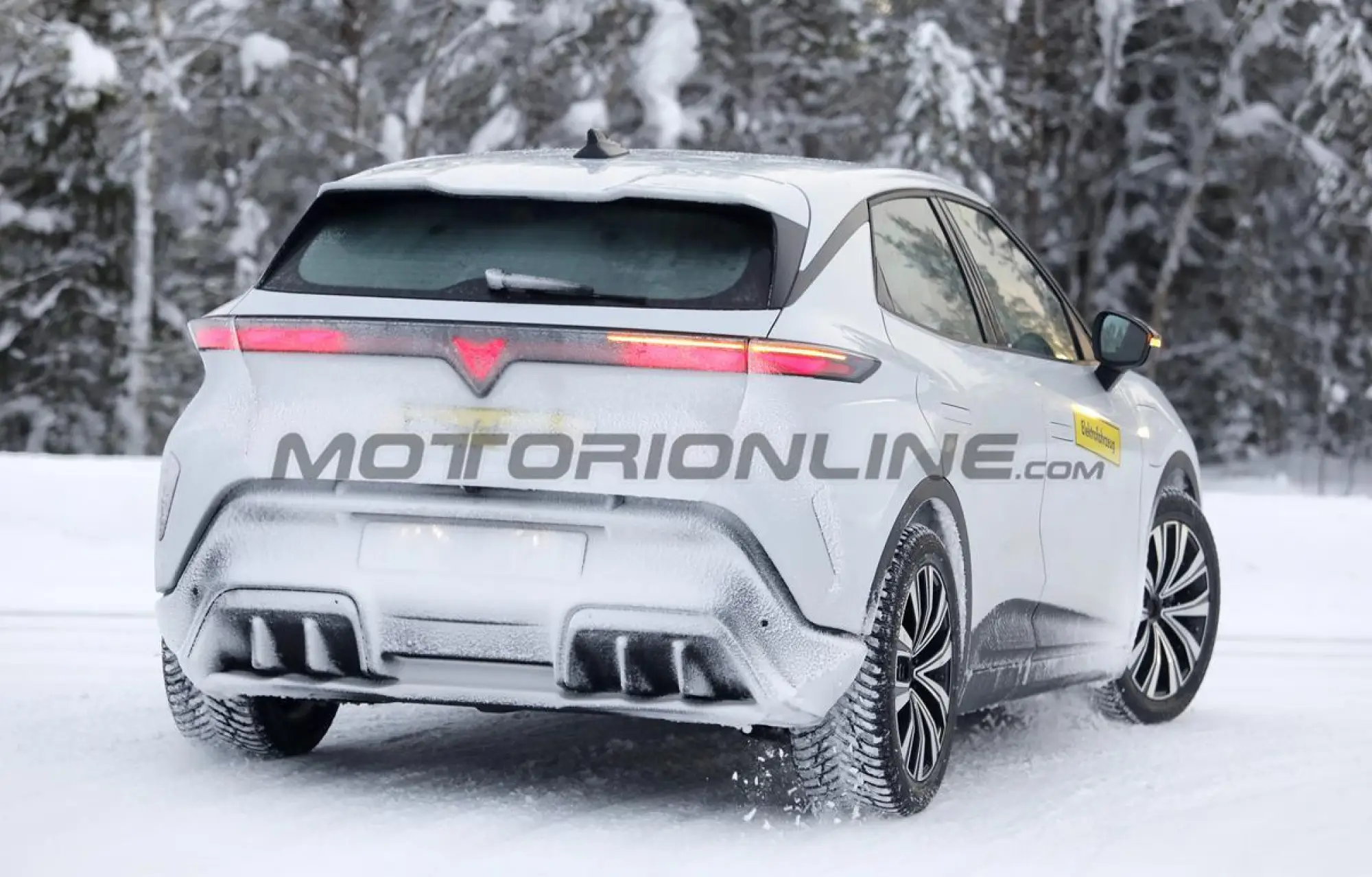 Cupra Raval 2026 - Foto spia 04-03-2026 - 9