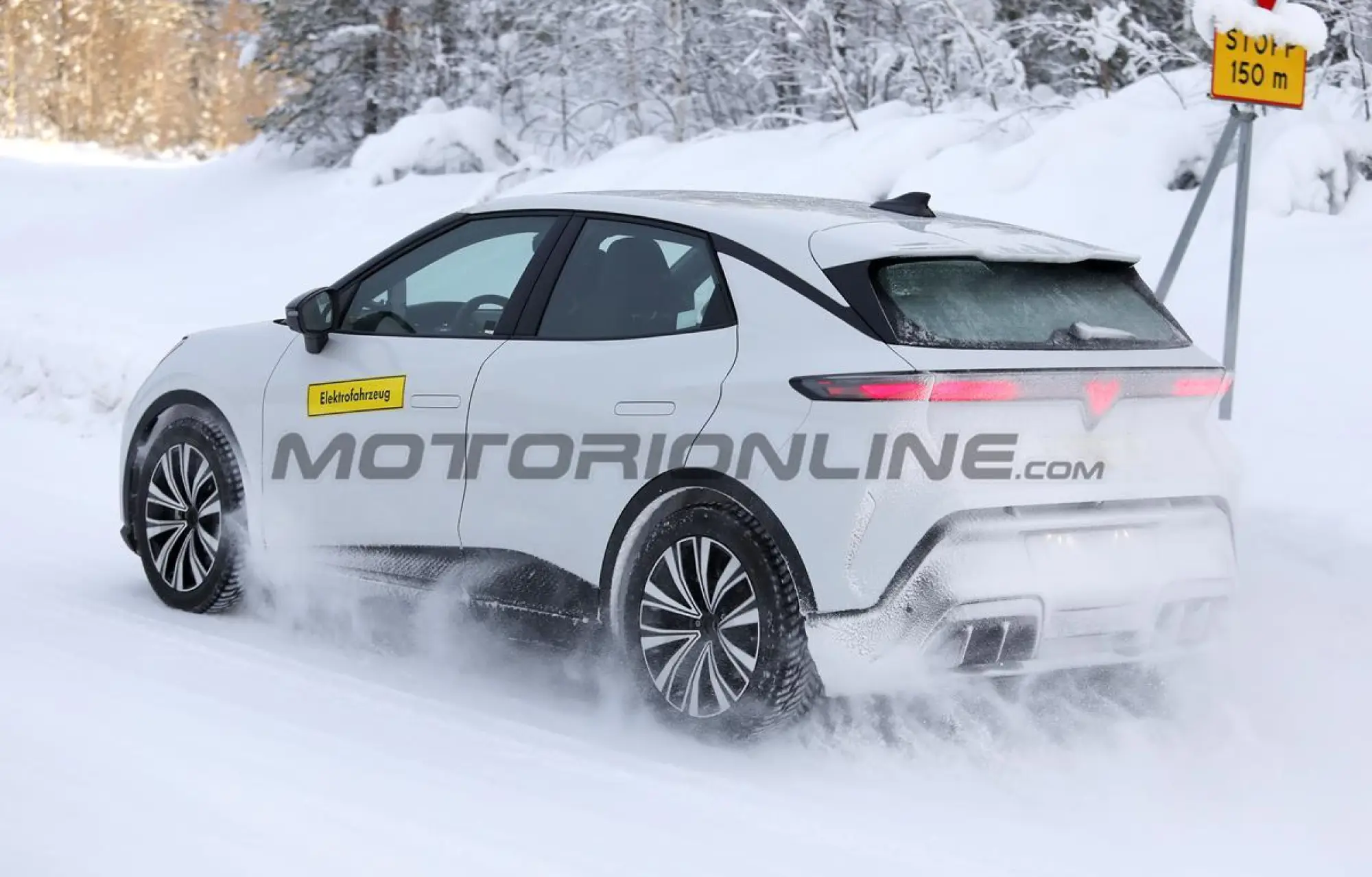 Cupra Raval 2026 - Foto spia 04-03-2026 - 10