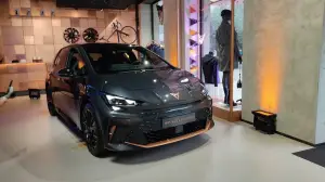 Cupra Born 2026 - Foto live Milano
