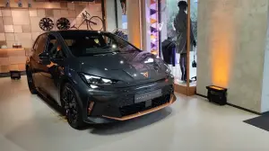 Cupra Born 2026 - Foto live Milano