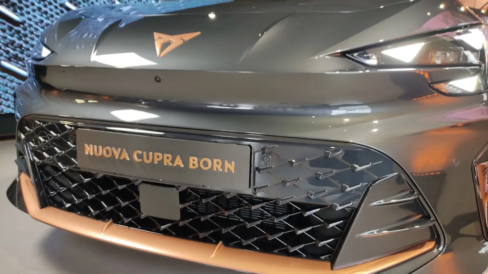 Cupra Born 2026 - Foto live Milano - 7