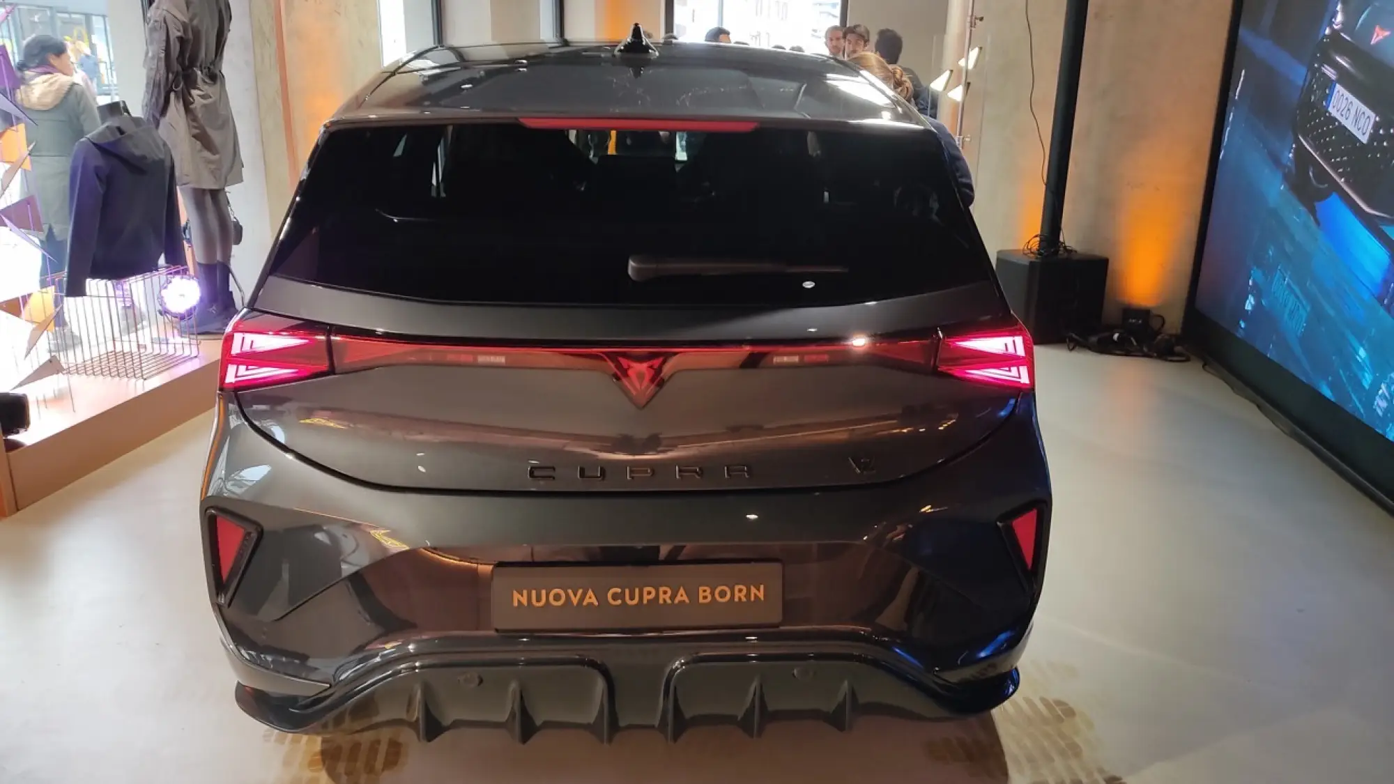 Cupra Born 2026 - Foto live Milano - 8