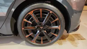 Cupra Born 2026 - Foto live Milano