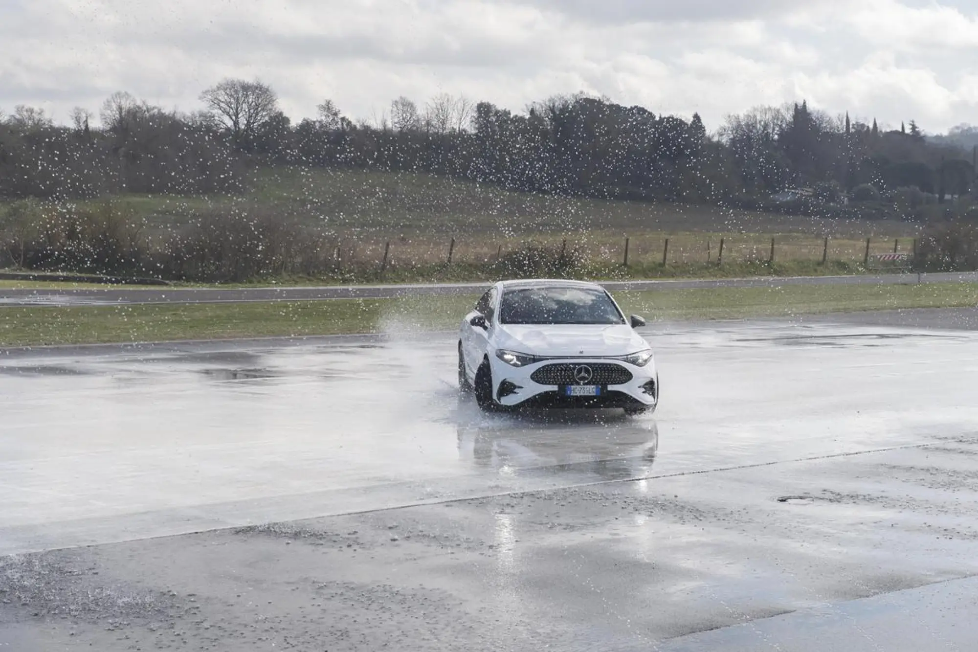 Mercedes CLA Safety Hub - 16