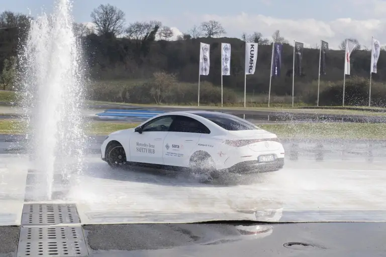 Mercedes CLA Safety Hub - 17