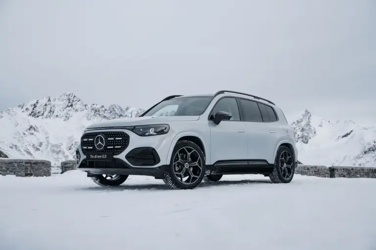 Mercedes GLB Hybrid 2026 - Foto ufficiali - 12
