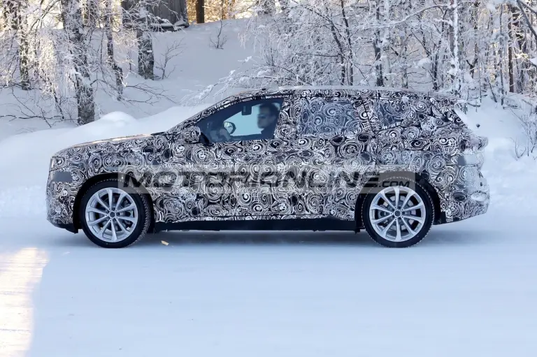 BMW X1 2027 - Foto spia 13-3-2026 - 7