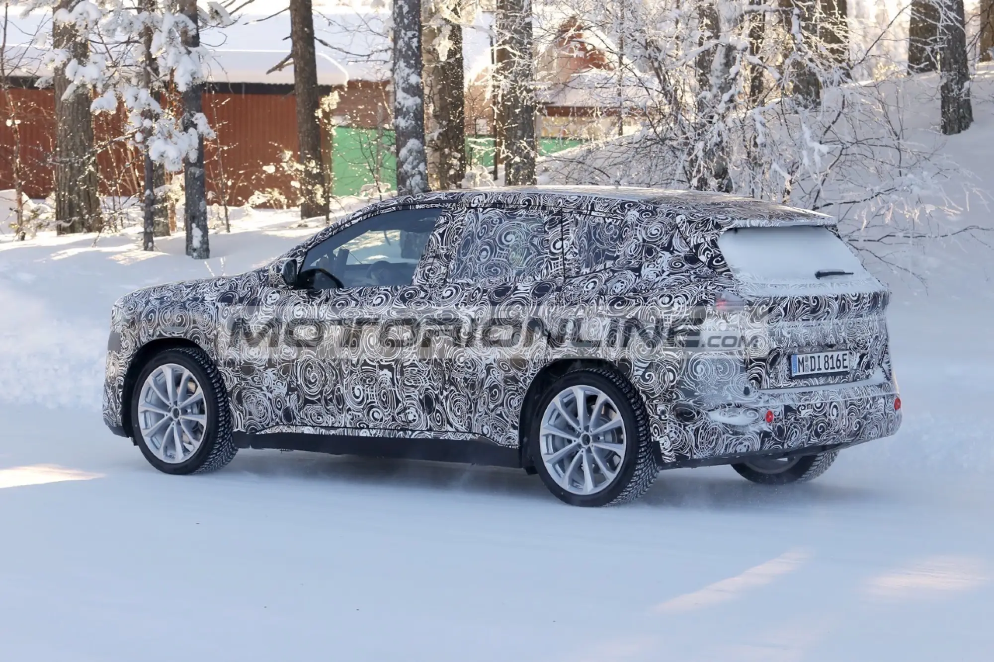 BMW X1 2027 - Foto spia 13-3-2026 - 9