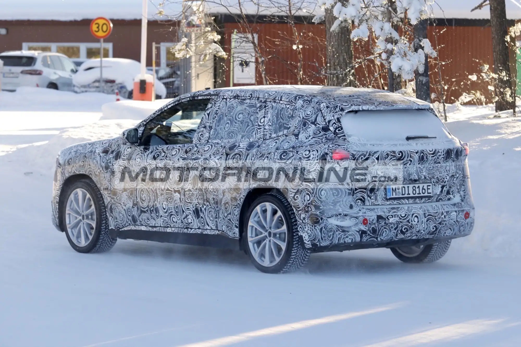 BMW X1 2027 - Foto spia 13-3-2026 - 10