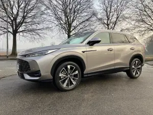 MG HS Hybrid+ 2026 - Prova su strada - 11