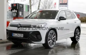 Volkswagen Tiguan R 2027 - Foto spia 18-03-2026
