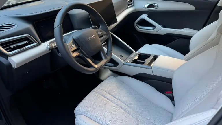 BYD ATTO 2 DM-I  - Primo Contatto - 10