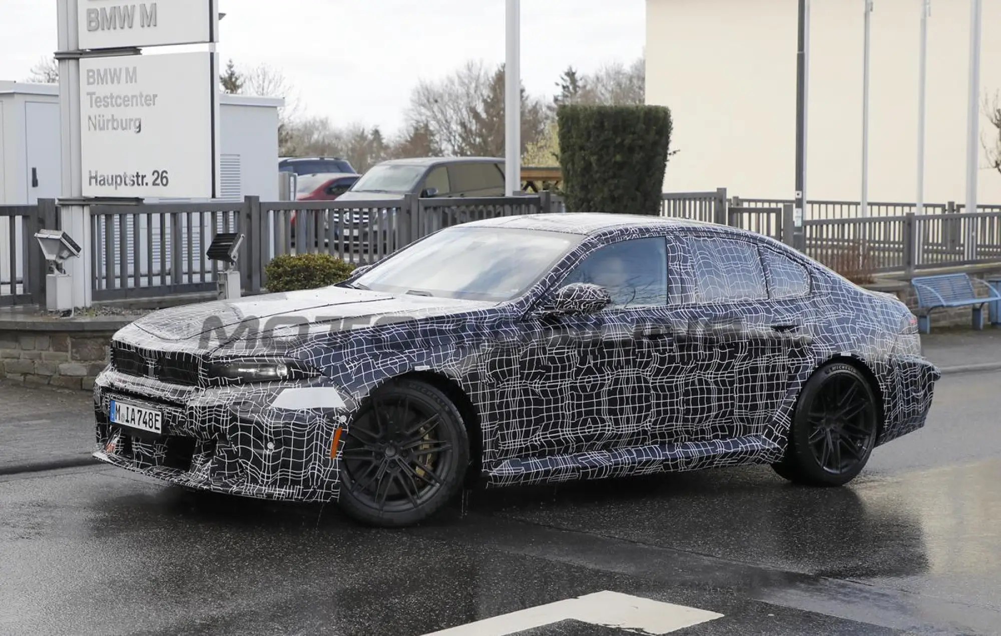 BMW M5 2027 - Foto spia 19-03-2026 - 5