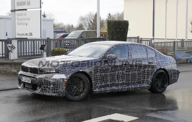 BMW M5 2027 - Foto spia 19-03-2026 - 5