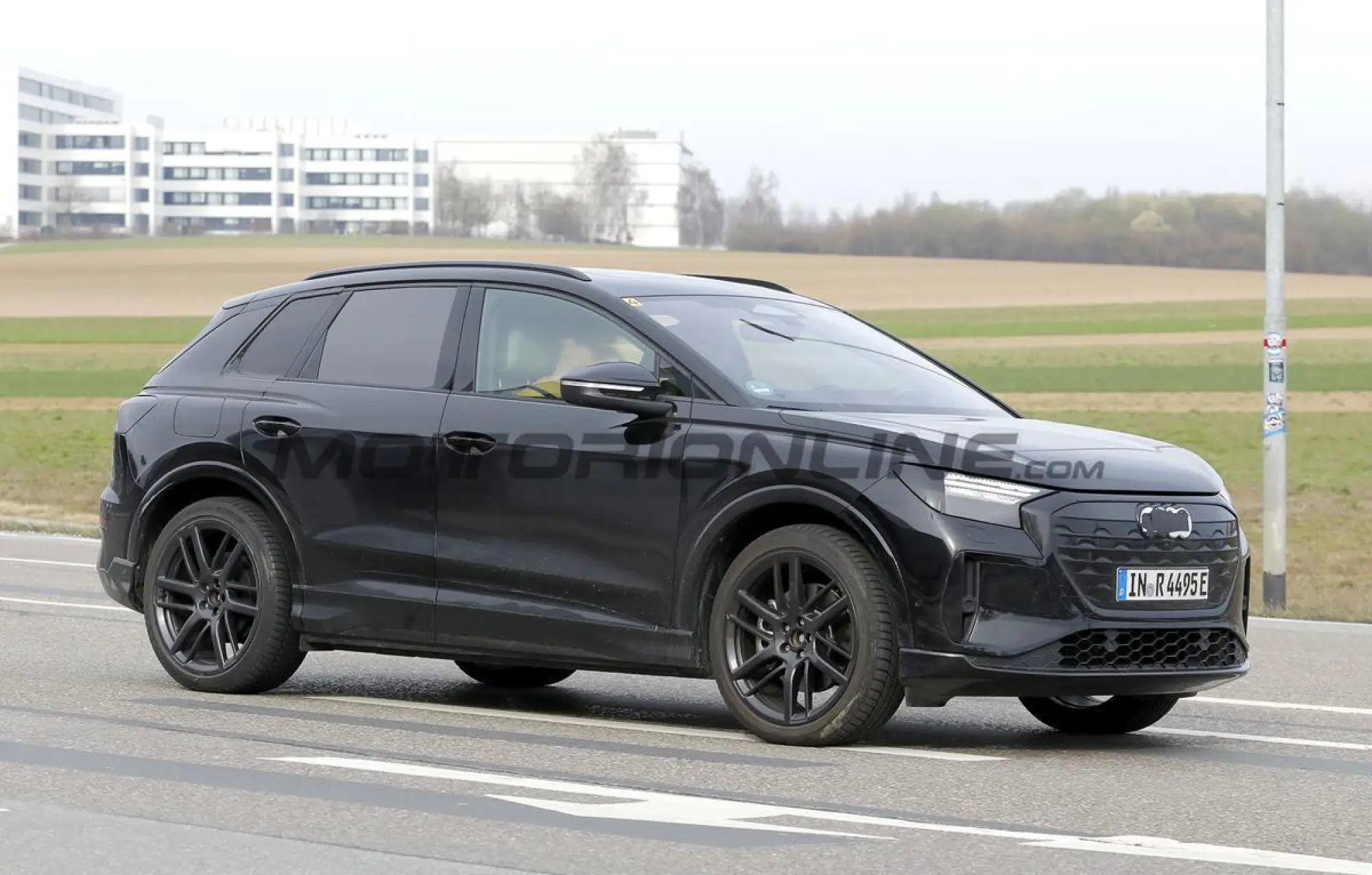 Audi Q4 2026 - Foto spia 20-03-2026 - 3