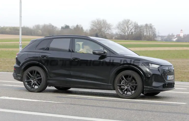 Audi Q4 2026 - Foto spia 20-03-2026 - 6