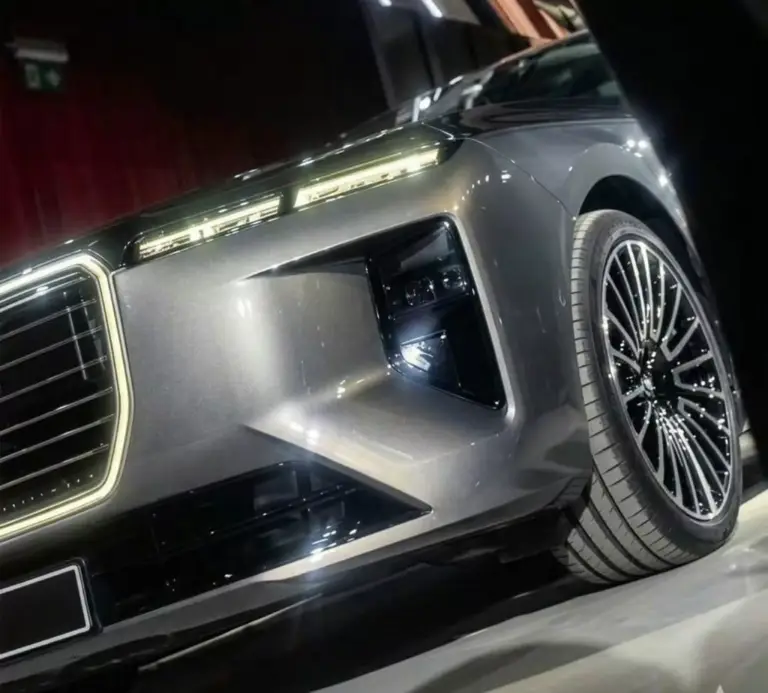BMW Serie 7 e X5 2026 - Foto leak - 3