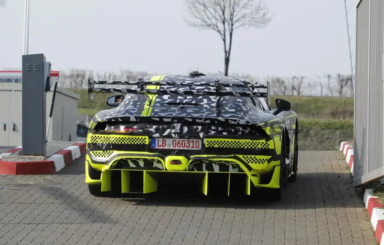 Mercedes-AMG Coupe - Foto spia 24-03-2026 - 18