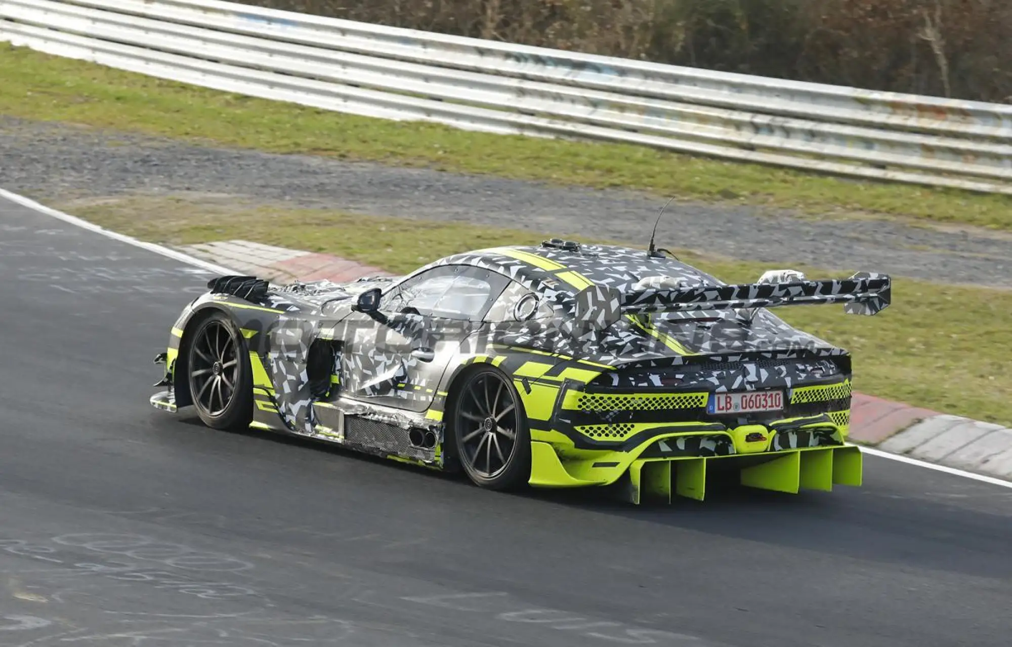 Mercedes-AMG Coupe - Foto spia 24-03-2026 - 5