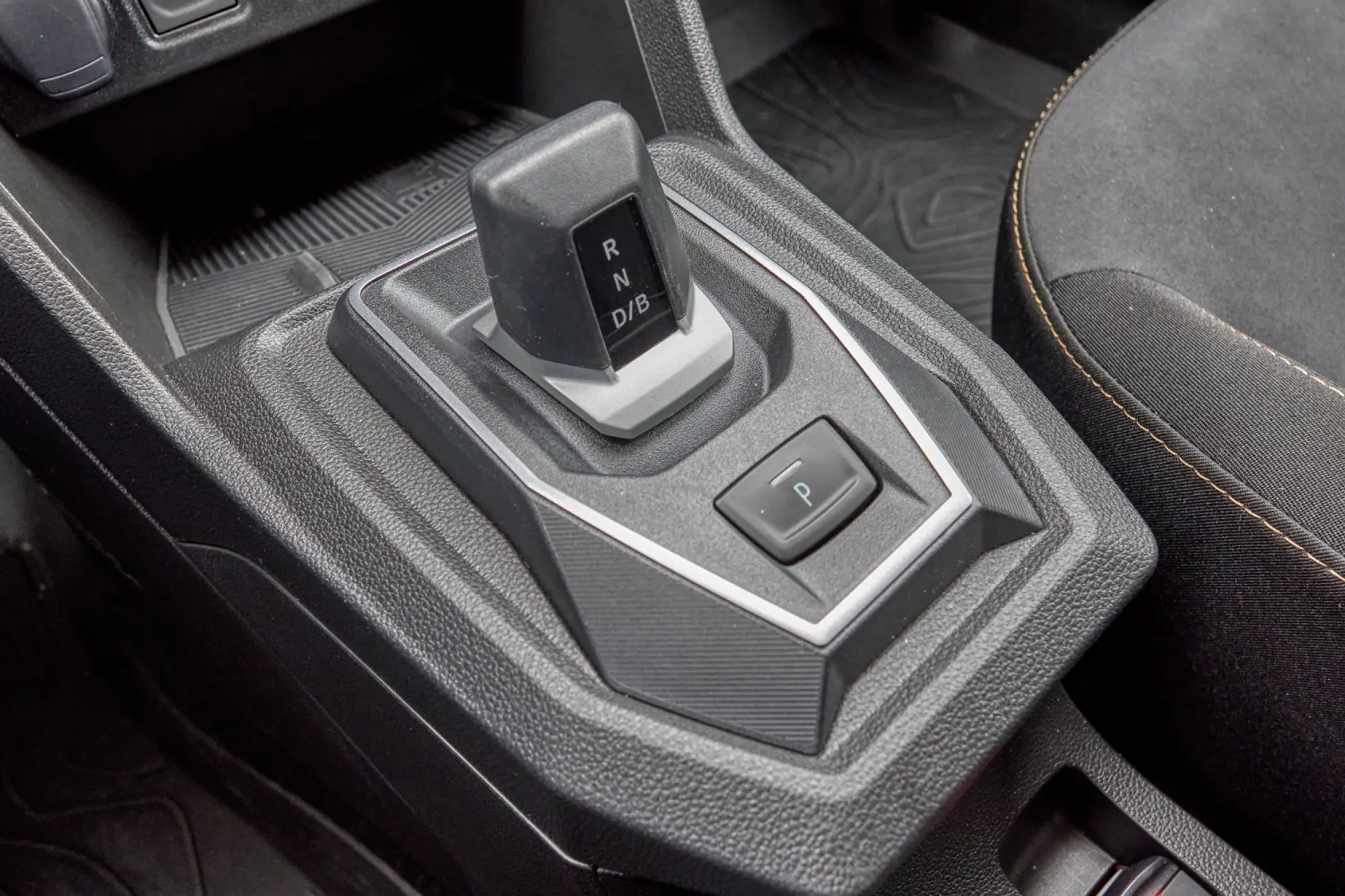 Dacia Jogger Hybrid 155 - Lago di Garda - 9