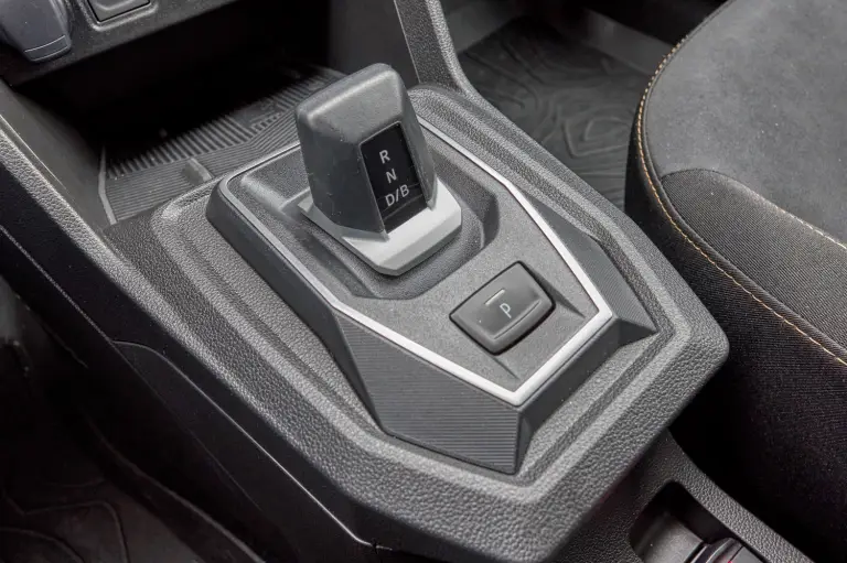 Dacia Jogger Hybrid 155 - Lago di Garda - 9