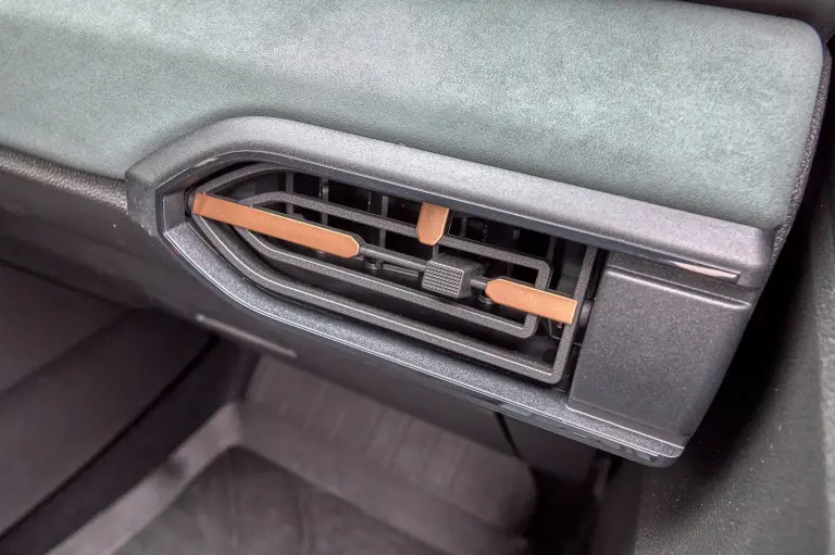 Dacia Jogger Hybrid 155 - Lago di Garda - 8