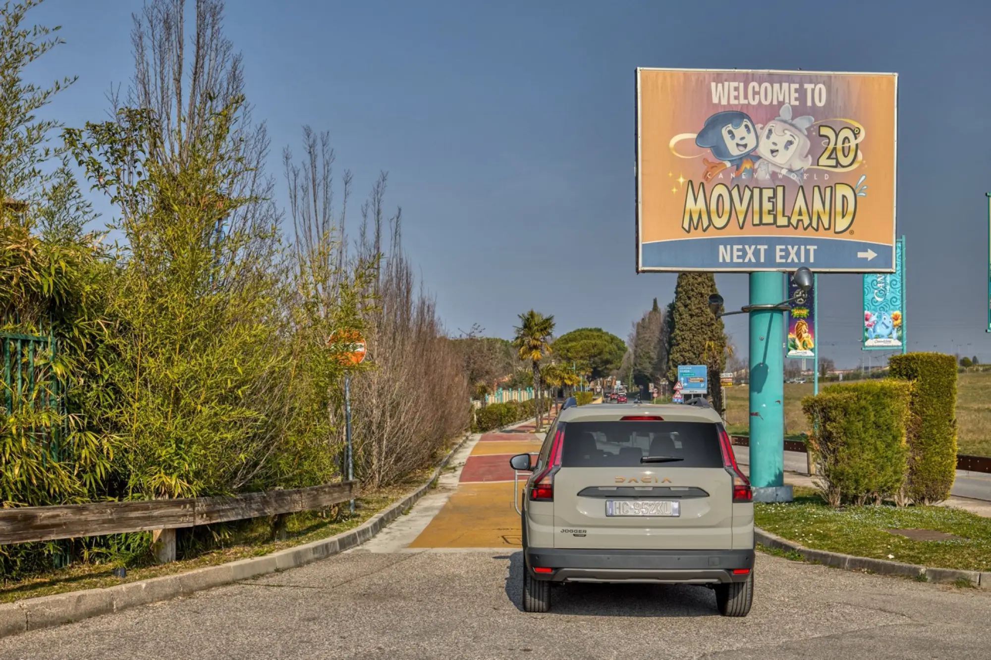 Dacia Jogger Hybrid 155 - Lago di Garda - 5