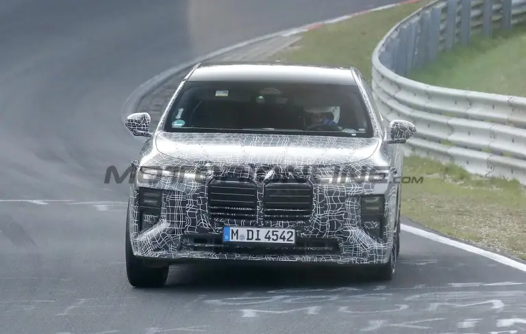 BMW Serie 7 2026 - Foto spia 24-03-2026 - 1