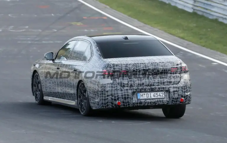 BMW Serie 7 2026 - Foto spia 24-03-2026 - 8