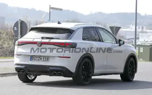 Volkswagen T-Roc R 2027 - Foto spia 25-03-2026