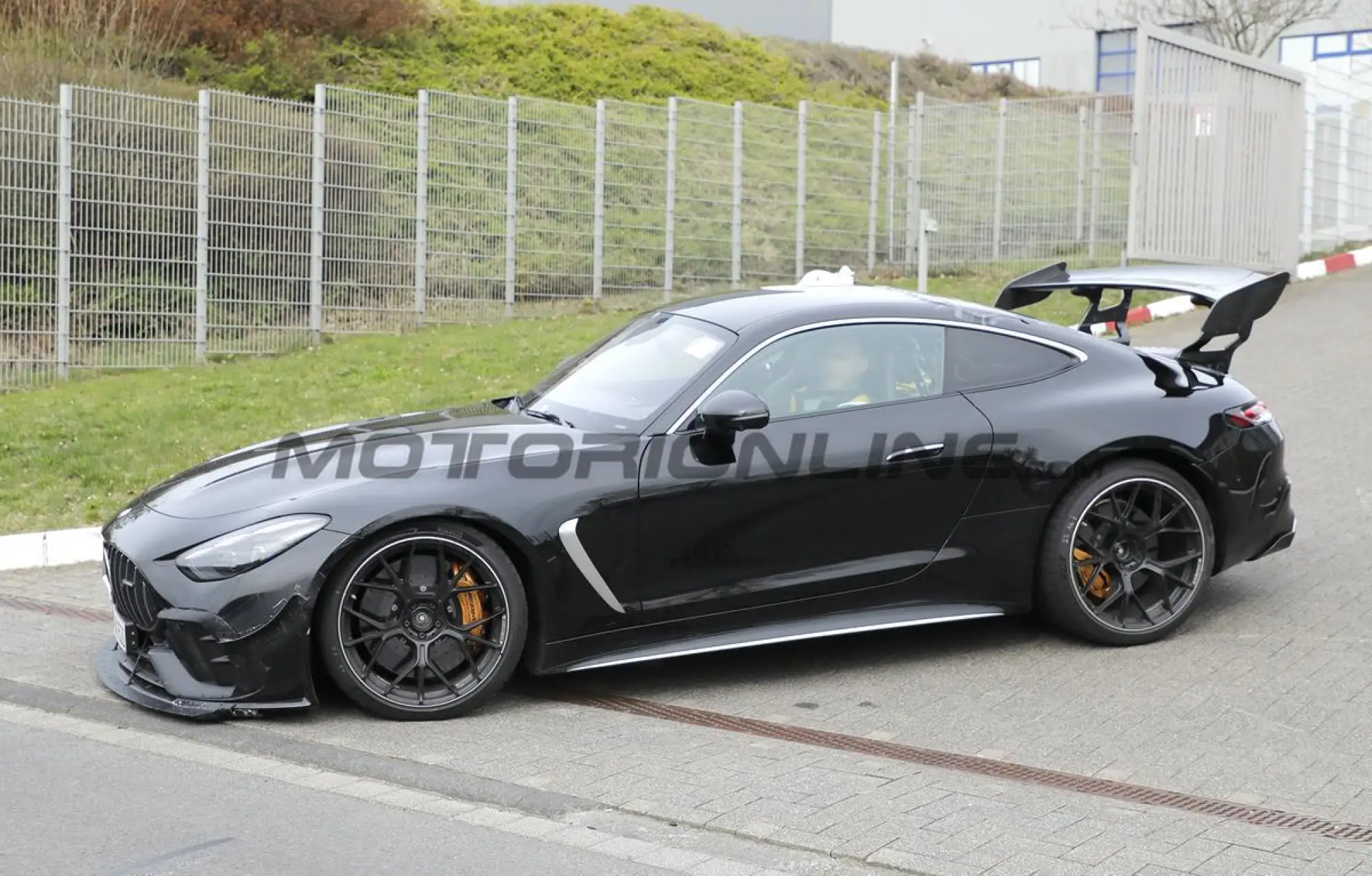 Mercedes-AMG GT Track - Foto spia 25-03-2026 - 12