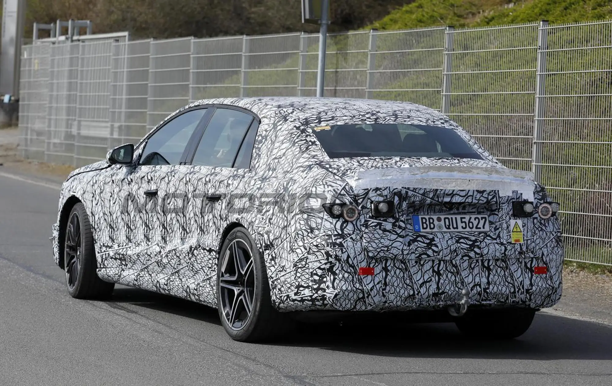 Mercedes-AMG Classe E EQ - Foto spia 26-03-2026 - 9