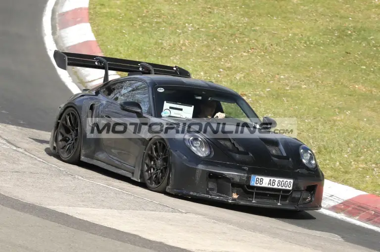 Porsche 911 GT3 RS - Foto spia 26-3-2026 - 3