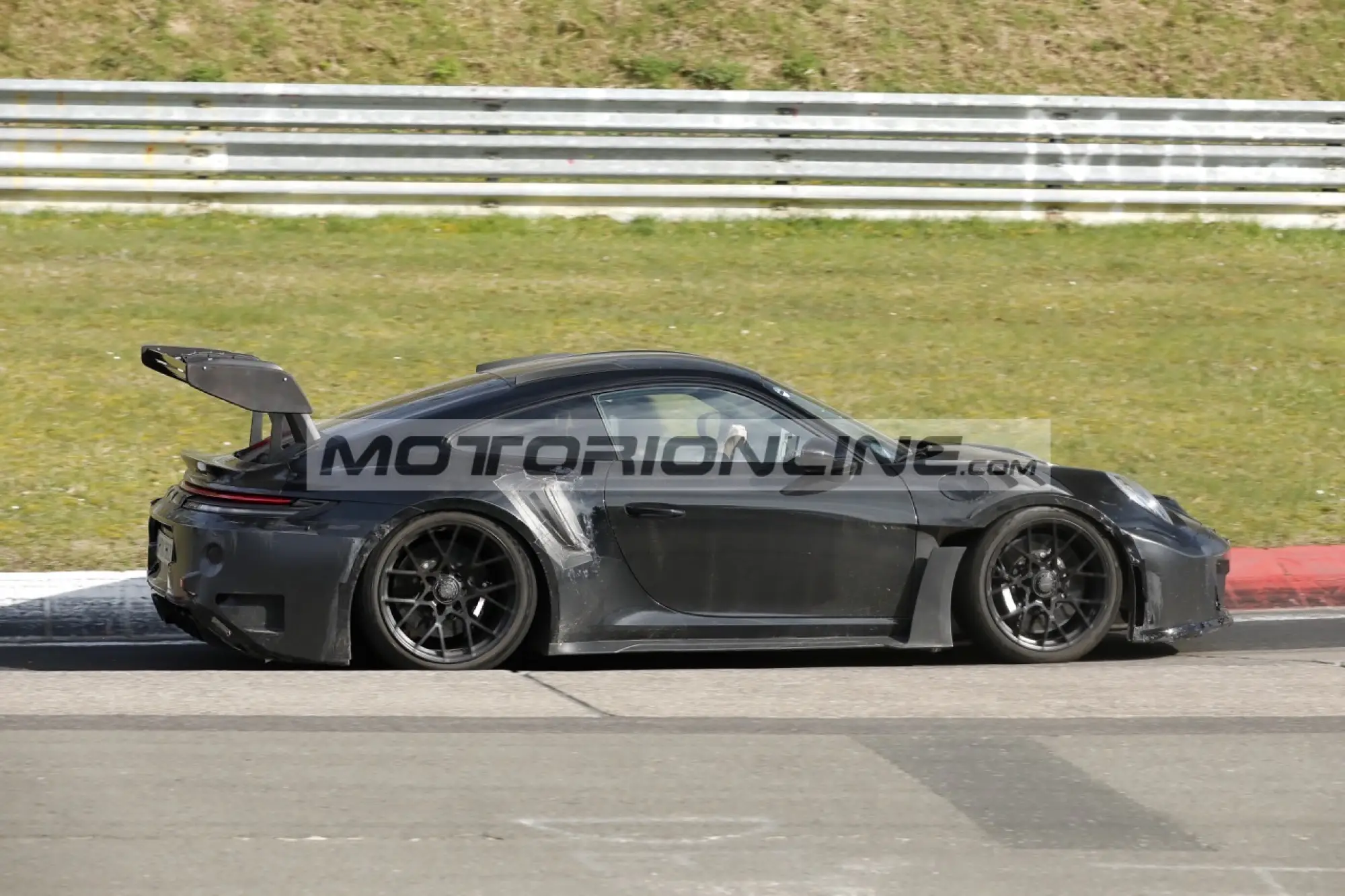 Porsche 911 GT3 RS - Foto spia 26-3-2026 - 4