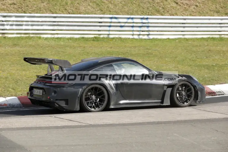 Porsche 911 GT3 RS - Foto spia 26-3-2026 - 9