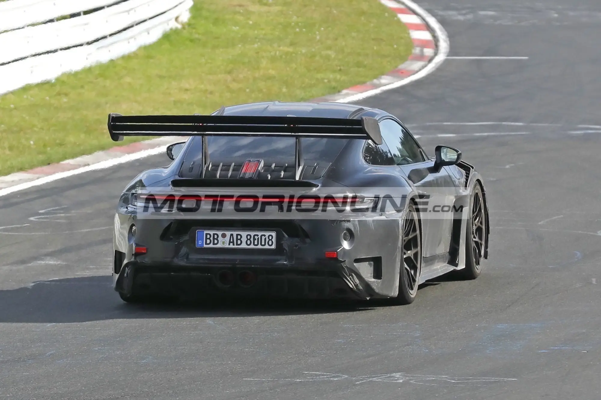 Porsche 911 GT3 RS - Foto spia 26-3-2026 - 10