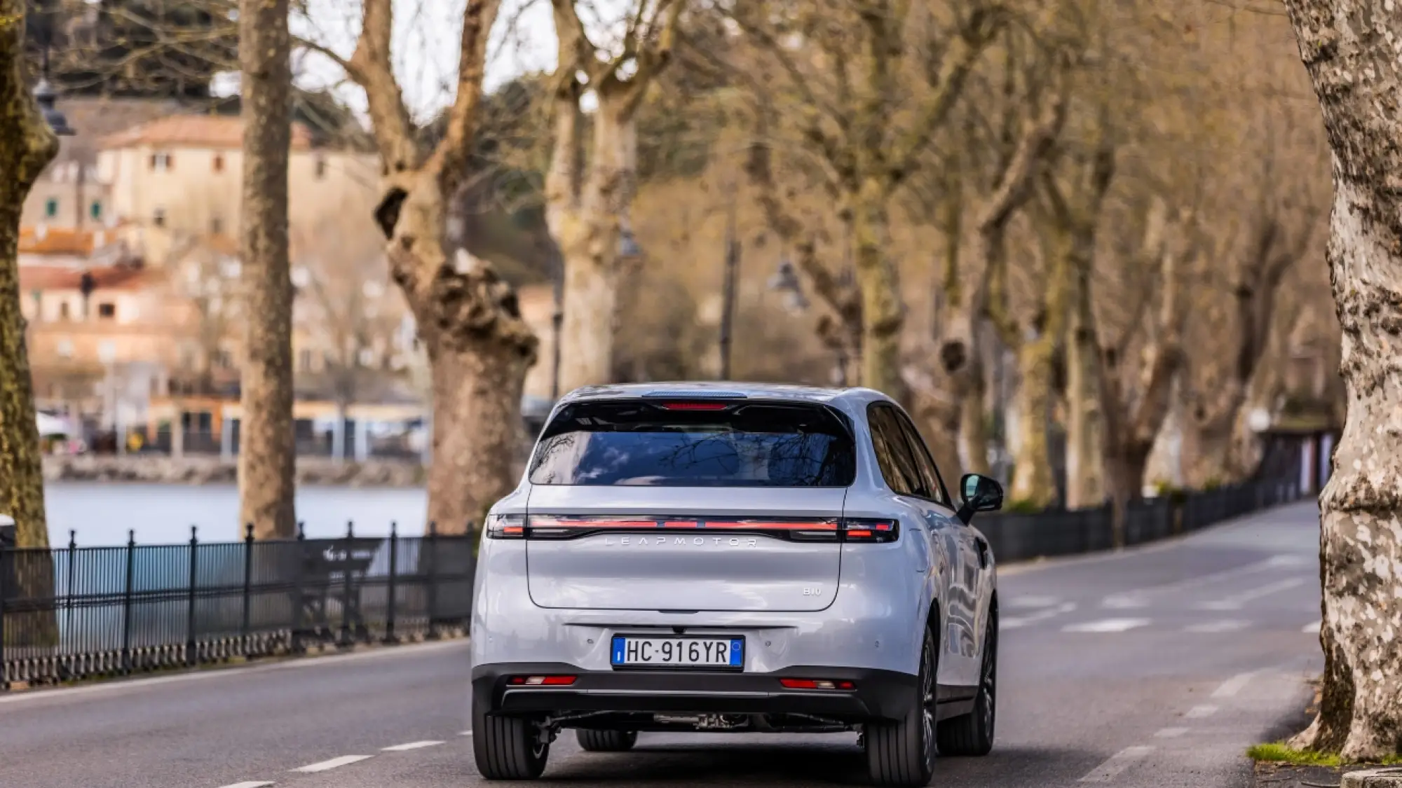 Leapmotor B10 Reev Hybrid - 3