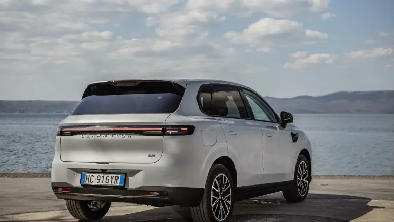 Leapmotor B10 Reev Hybrid - 2